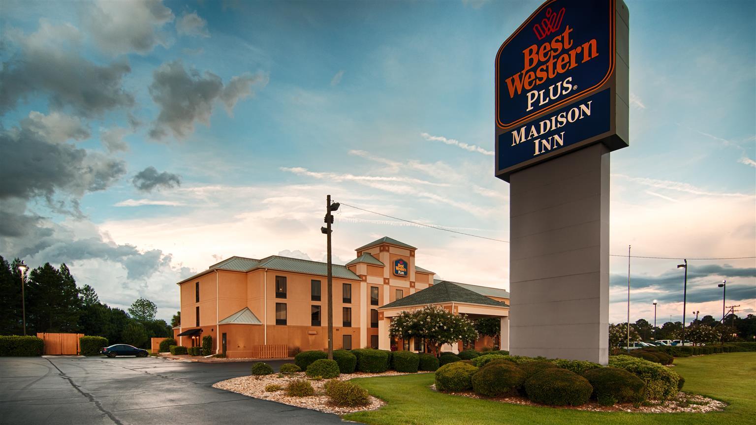 Hotel Best Western Plus Madison Exterior foto